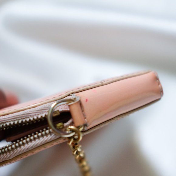 ✨ Authentic Louis Vuitton Vernis Light Pink Heart Coin Purse ✨ - Picture 4 of 6